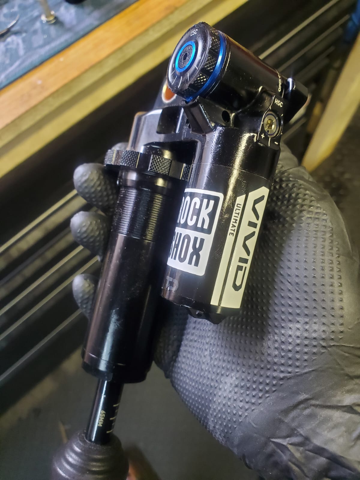 RockShox Vivid rear shock authorized service center