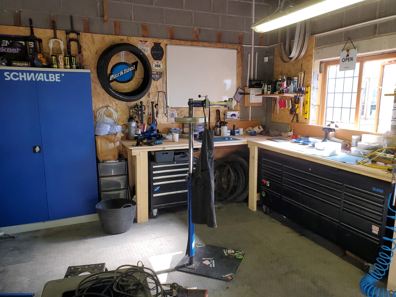 Professional mountain bike workshop full view
